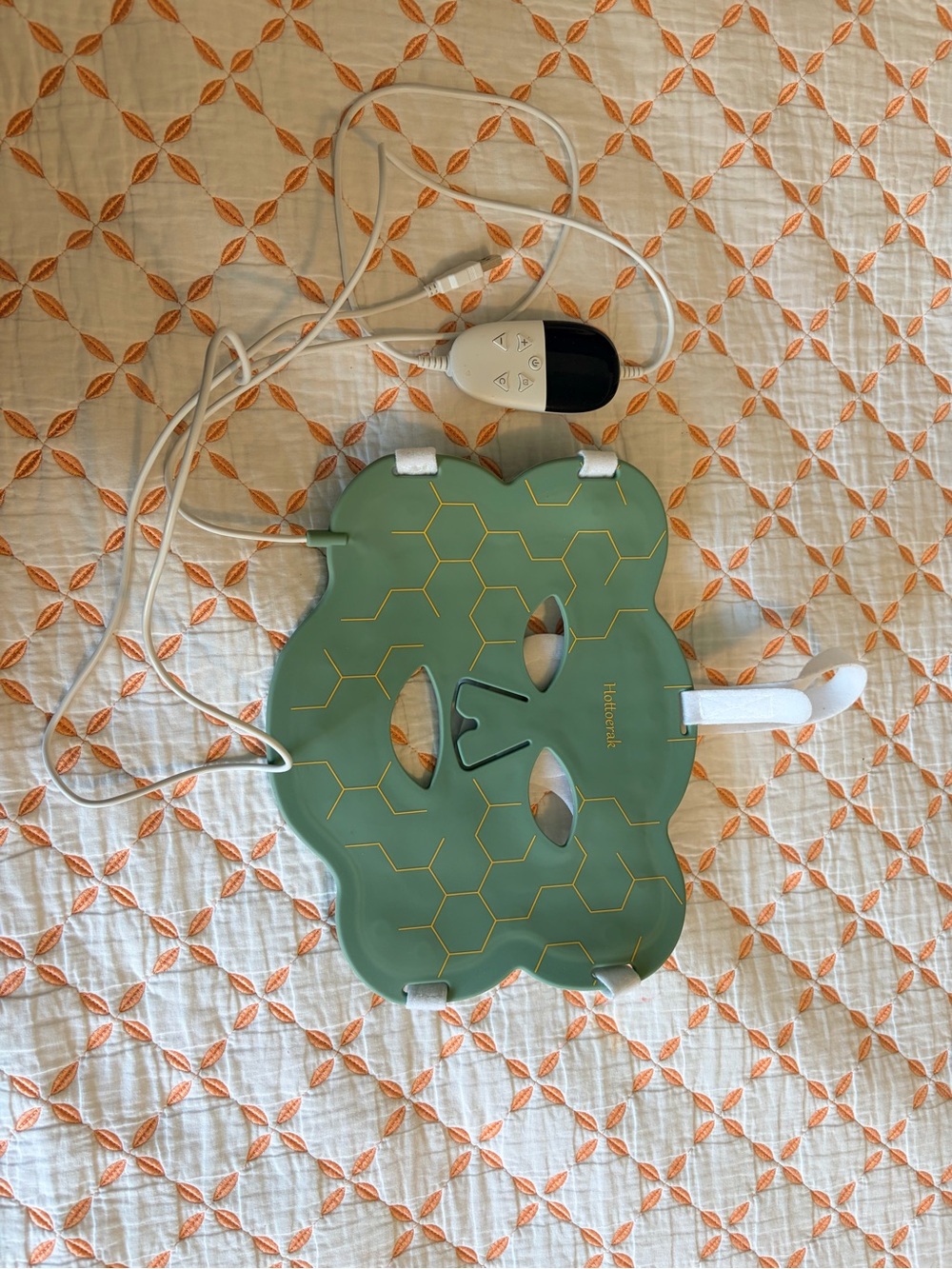 Hottoerak Green LED Facial Mask - Hex Pattern Light Therapy